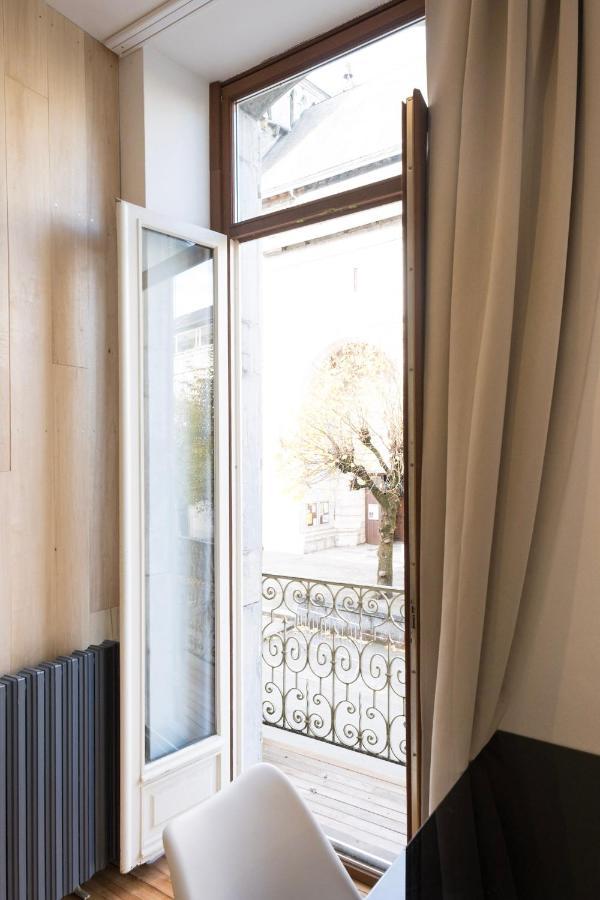 Studio Neuf, Charme De L'Ancien, Avec Balcon - 3 Etoiles, 4 Diamants Appartement Bagnères-de-Bigorre Buitenkant foto